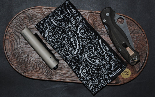 Black Paisley Hank